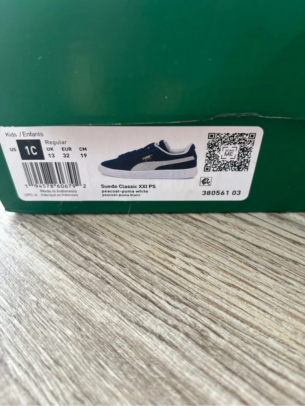 Puma Kids Suede Sneakers - Navy and White size 1C